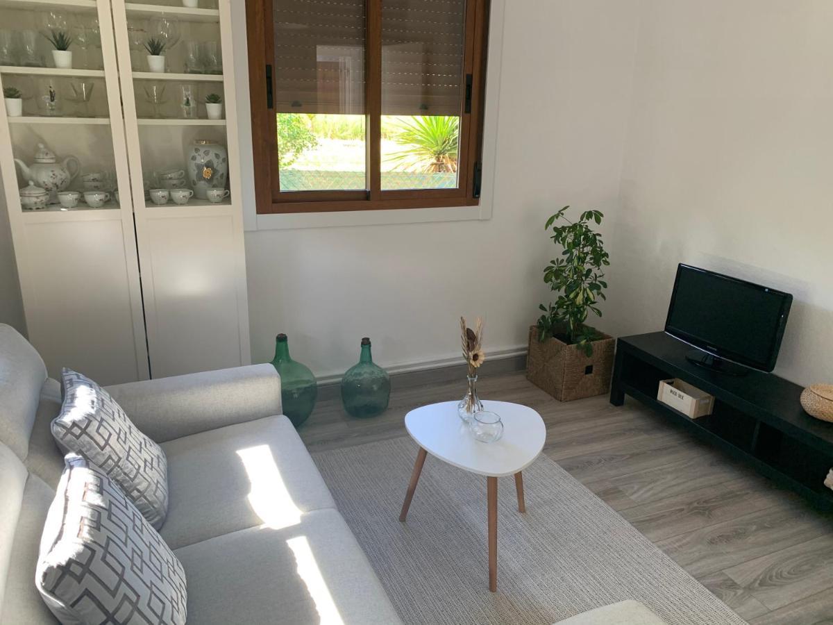 A Casa Vermella Con Jardin A 10 Minutos De Santiago De Compostela Apartment Ortono Exterior photo